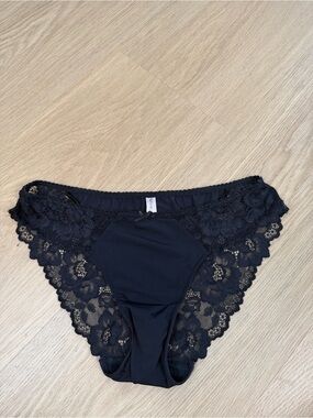 La Vie En Rose Black Panty M